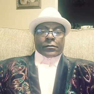 Meet your Posher, Dexter